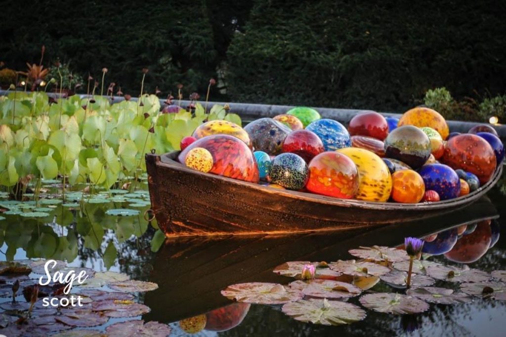 10 Fun Facts About Glass Sculpture Artist Dale Chihuly