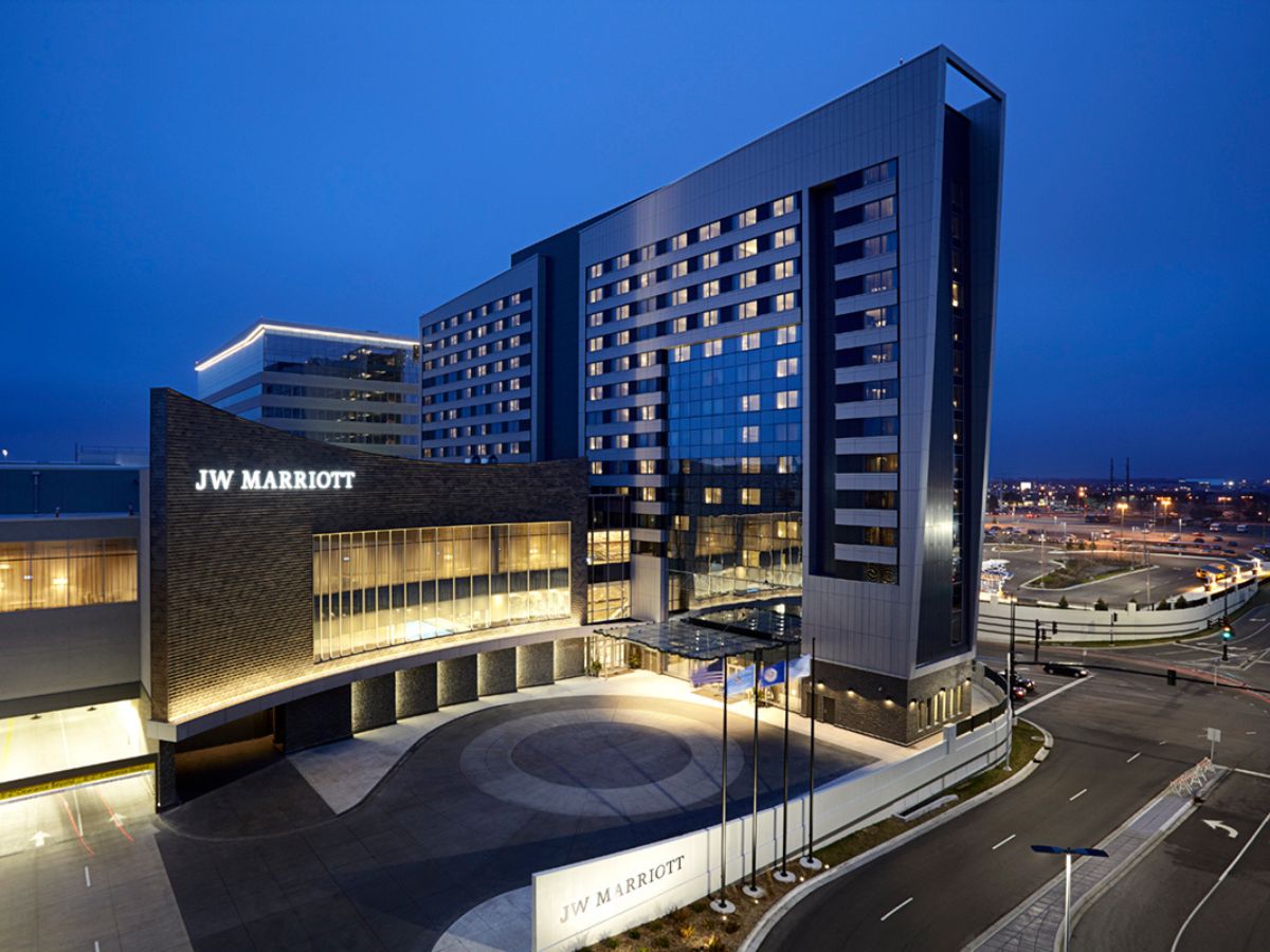 JW Marriott Attached to Mall of America